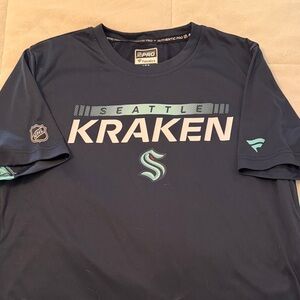 Seattle Kraken Fanatics Shirt Size L